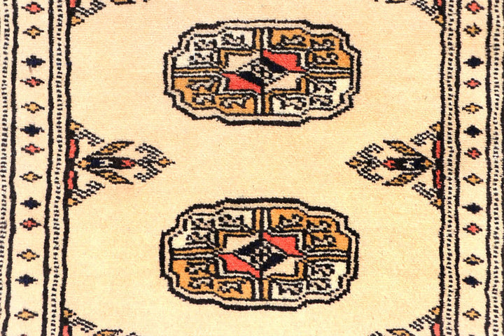 Antique White Bokhara 2'  6" x 9'  5" - No. QA19194