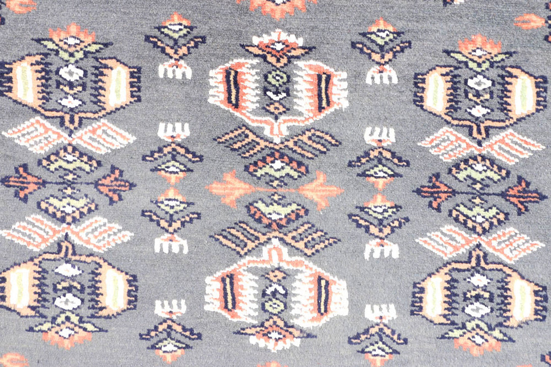 Light Slate Grey Caucasian 2'  7" x 8'  10" - No. QA29937