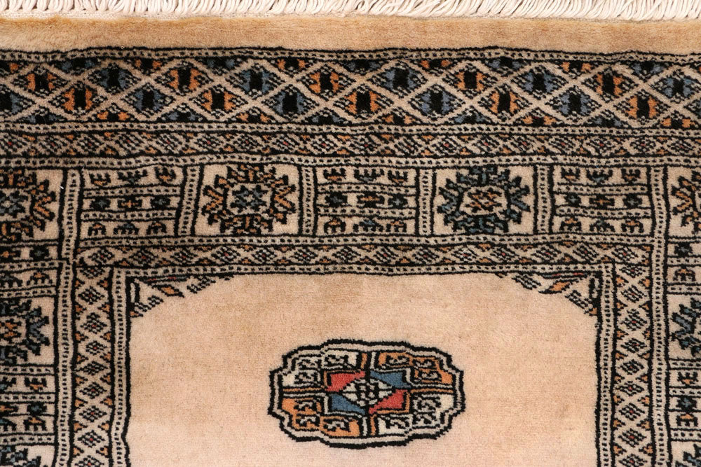 Bisque Bokhara 2' 7 x 10' - No. 45499 - ALRUG Rug Store