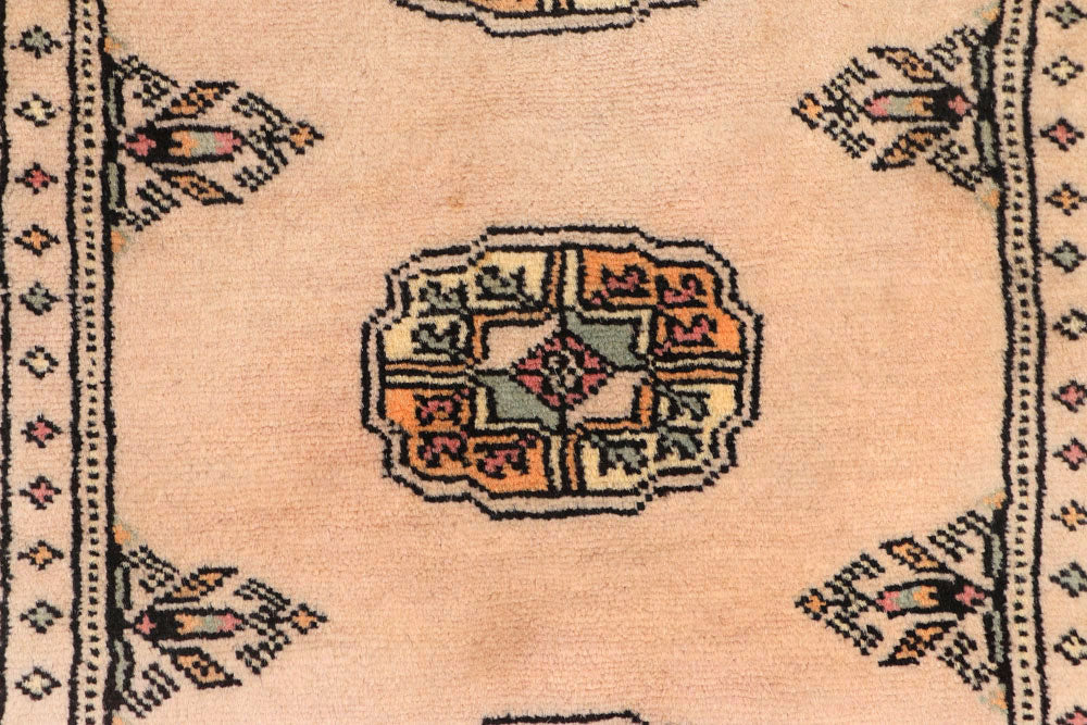 Navajo White Bokhara 2' 7 x 10' - No. 45542 - ALRUG Rug Store