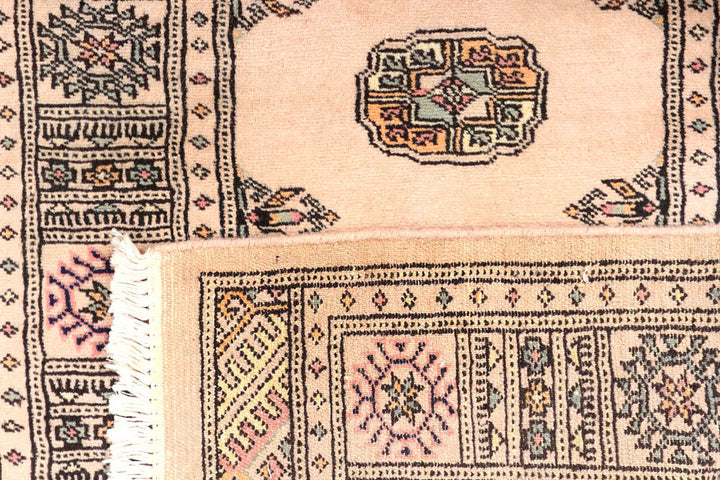 Navajo White Bokhara 2' 7 x 10' - No. 45542 - ALRUG Rug Store