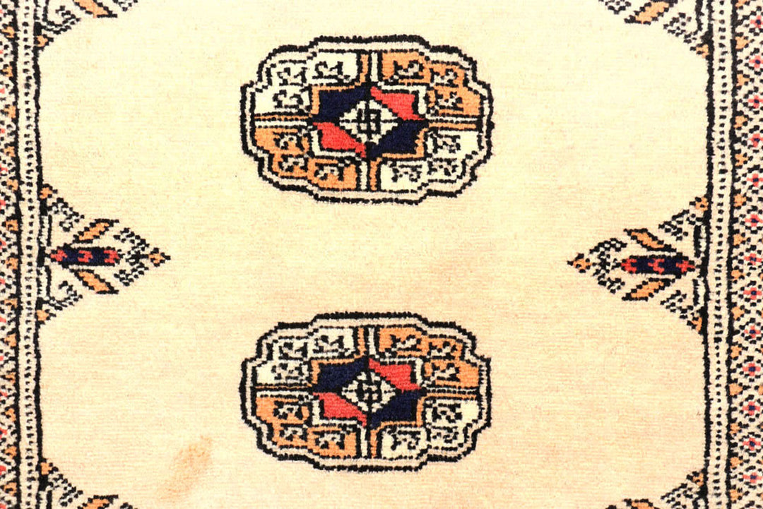 Antique White Bokhara 2'  7" x 10'  5" - No. QA20047