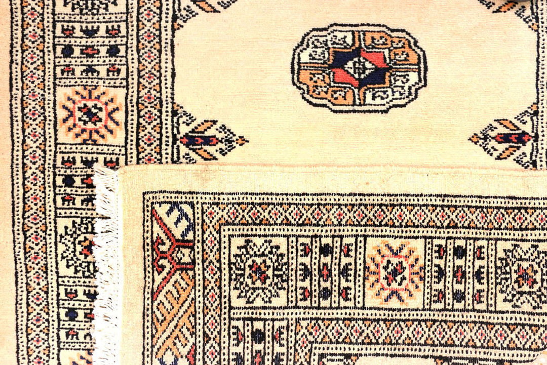 Antique White Bokhara 2'  7" x 10'  5" - No. QA20047