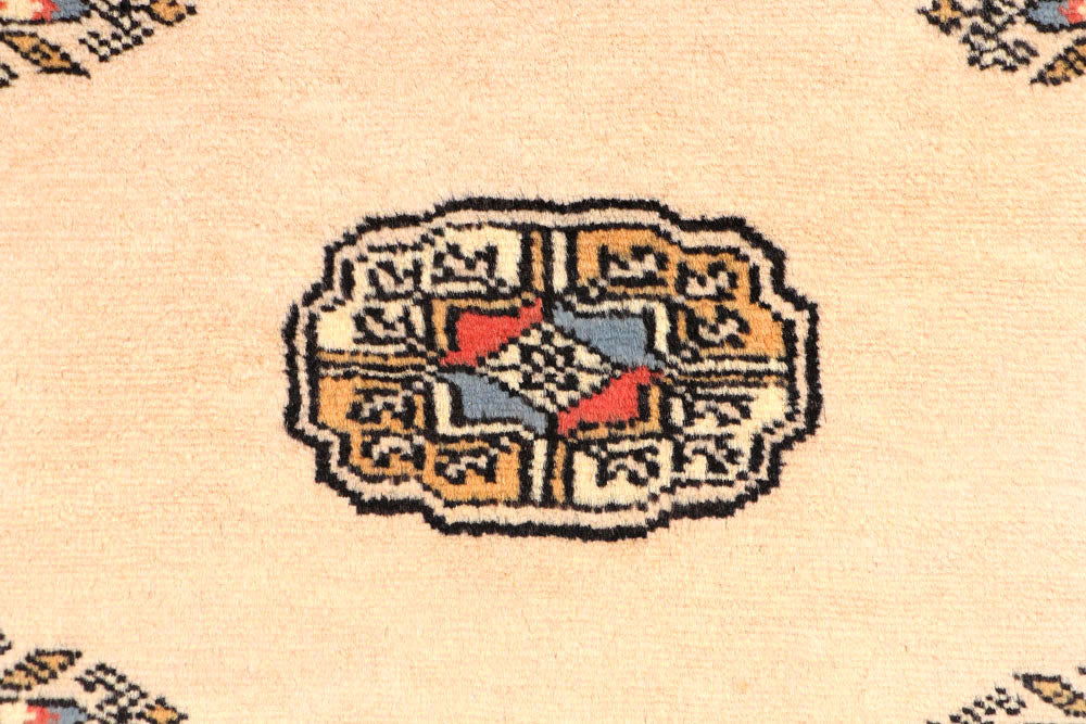 Bisque Bokhara 2' 7 x 11' - No. 45723 - ALRUG Rug Store