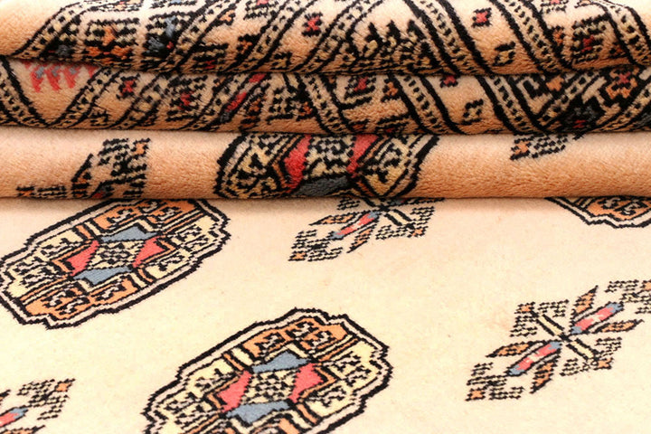 Navajo White Bokhara 4'  1" x 5'  10" - No. QA41559