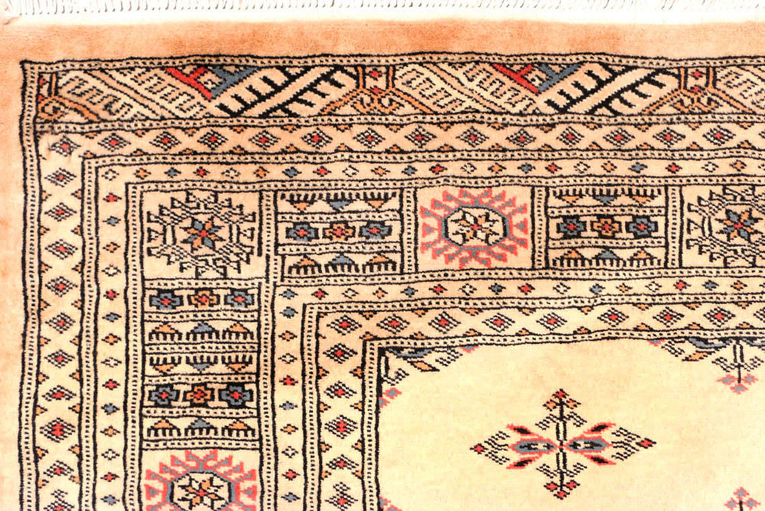 White Pakistani Bokhara Rug 4' 1 x 6' 2 Hand-Knotted detail