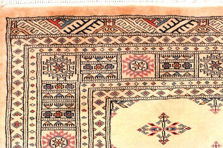 White Pakistani Bokhara Rug 4' 1 x 6' 2 Hand-Knotted detail