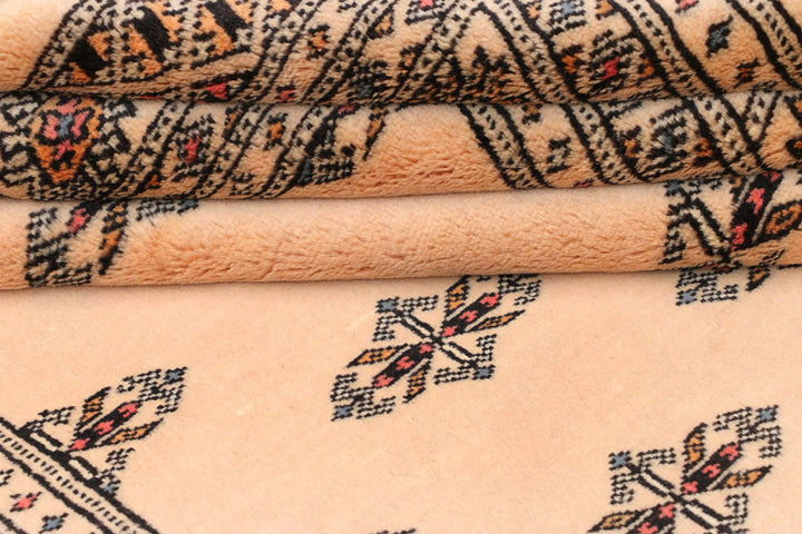 Navajo White Butterfly 4' 1 x 6' - No. 45798 - ALRUG Rug Store