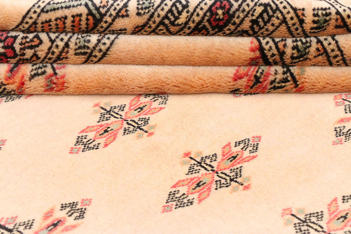 Navajo White Butterfly 4' x 6' 3 - No. 45810 - ALRUG Rug Store