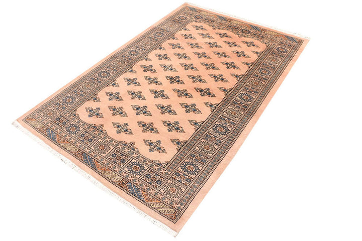 White Pakistani Butterfly Rug 4' 2 x 6' 3 Hand-Knotted pattern