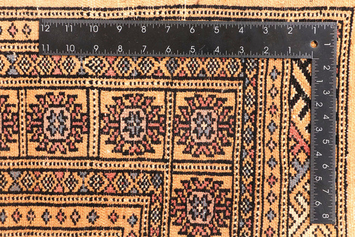 Navajo White Butterfly 4' 7 x 6' 8 - No. 45888 - ALRUG Rug Store