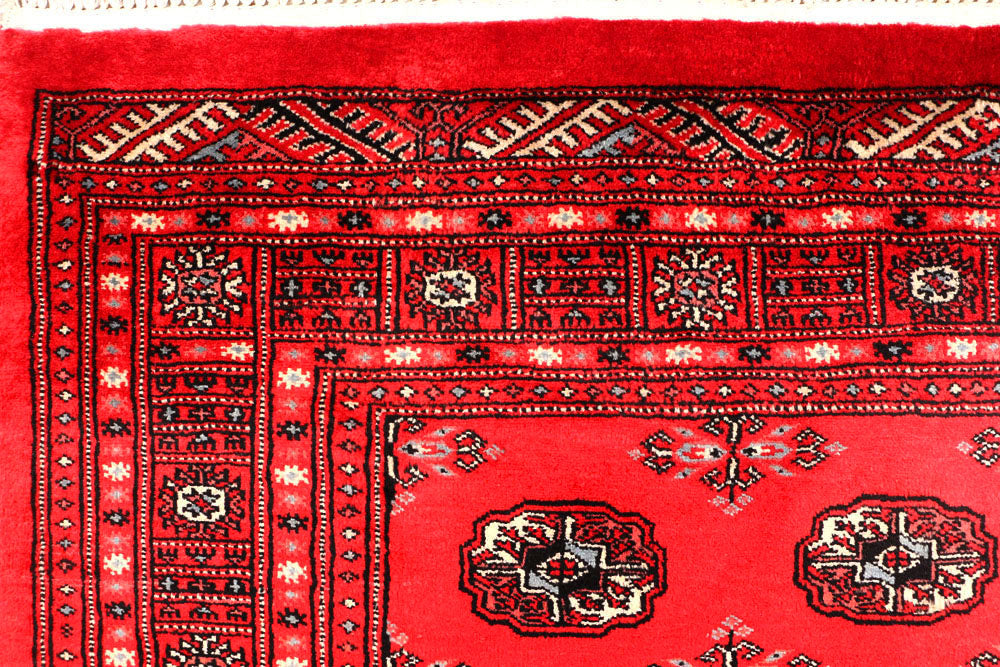 Crimson Bokhara 4' 7 x 6' 9 - No. 45900 - ALRUG Rug Store