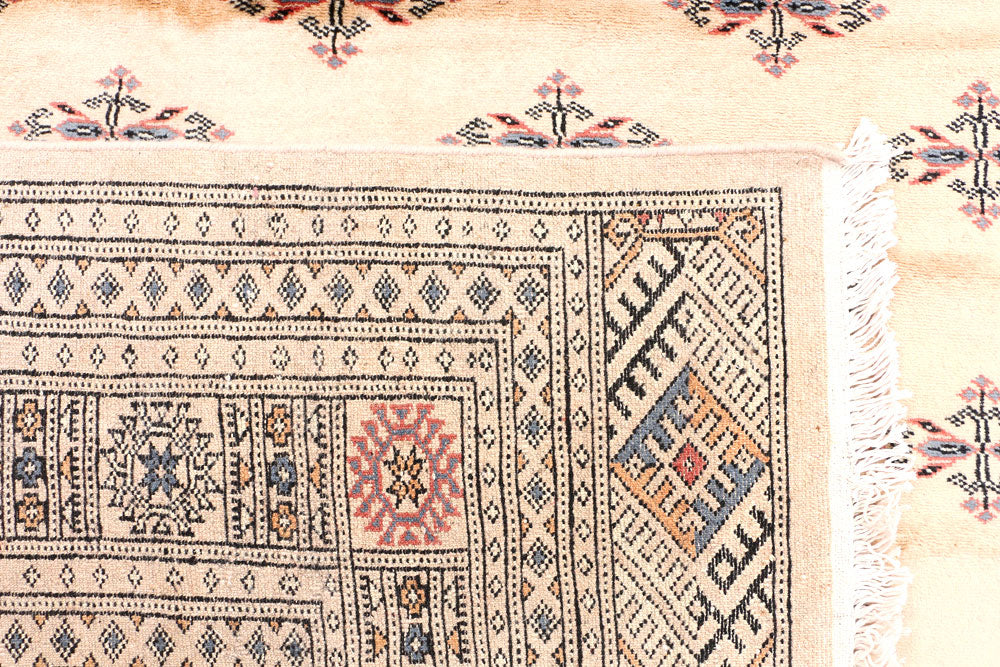 Bisque Butterfly 6' 6 x 10' 3 - No. 46037 - ALRUG Rug Store