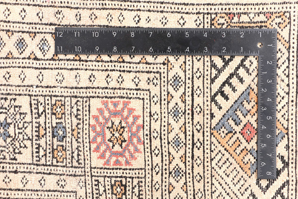 Bisque Butterfly 6' 6 x 10' 3 - No. 46037 - ALRUG Rug Store