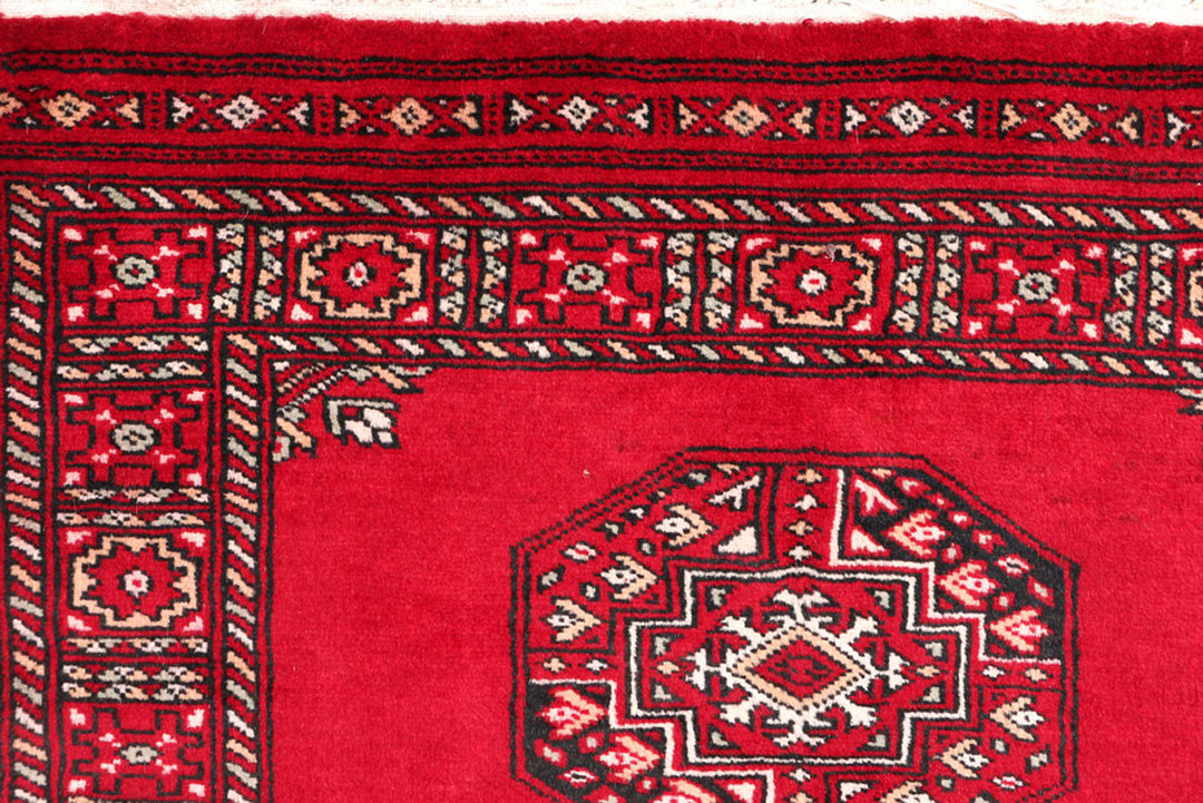 Red Fil Pa 2'  8" x 3'  10" - No. QA43747