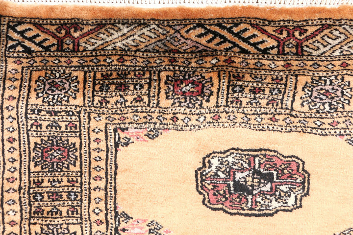 Moccasin Bokhara 2'  7" x 4'  6" - No. QA53076