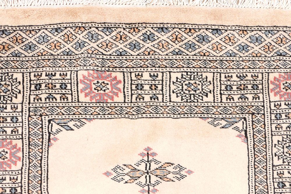 Butterfly 2' 7 x 4' 1 - No. 46420 - ALRUG Rug Store