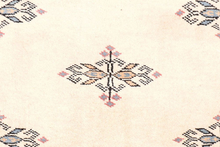 Butterfly 2' 7 x 4' 1 - No. 46420 - ALRUG Rug Store