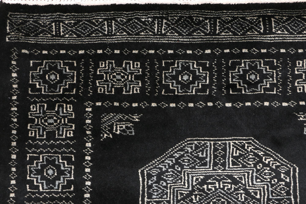 Black Fil Pa 2' 6 x 4' 2 - No. 46433 - ALRUG Rug Store