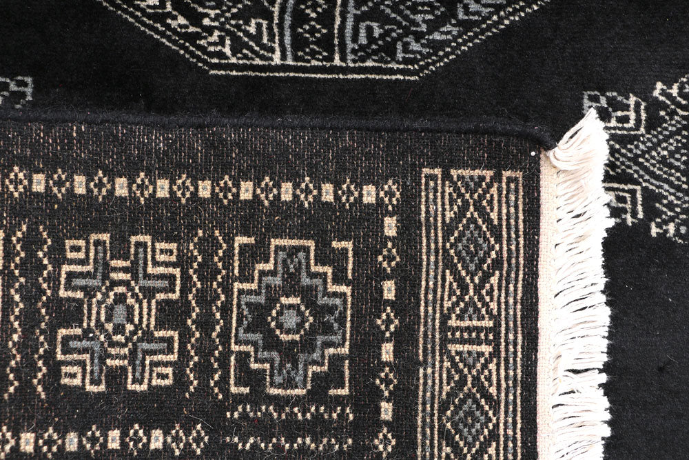 Black Fil Pa 2' 6 x 4' 2 - No. 46433 - ALRUG Rug Store