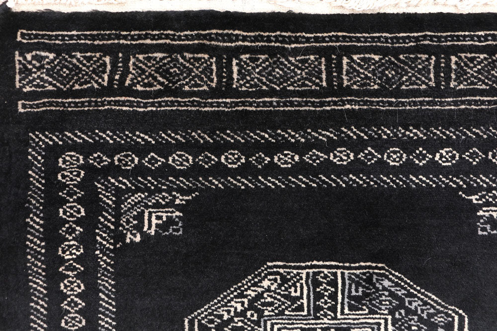 Black Fil Pa 2' 1 x 4' 10 - No. 46522 - ALRUG Rug Store