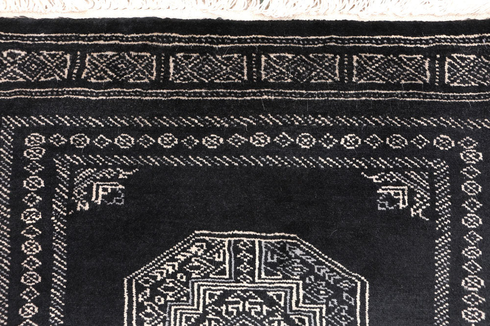 Black Fil Pa 2' 1 x 4' 10 - No. 46522 - ALRUG Rug Store
