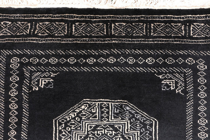 Black Fil Pa 2' 1 x 4' 10 - No. 46522 - ALRUG Rug Store