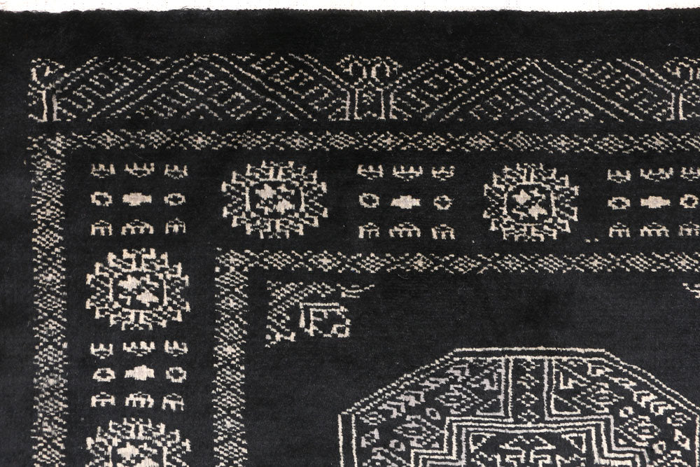 Black Fil Pa 2' 7 x 6' 6 - No. 46567 - ALRUG Rug Store