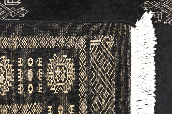 Black Fil Pa 2' 7 x 6' 6 - No. 46567 - ALRUG Rug Store