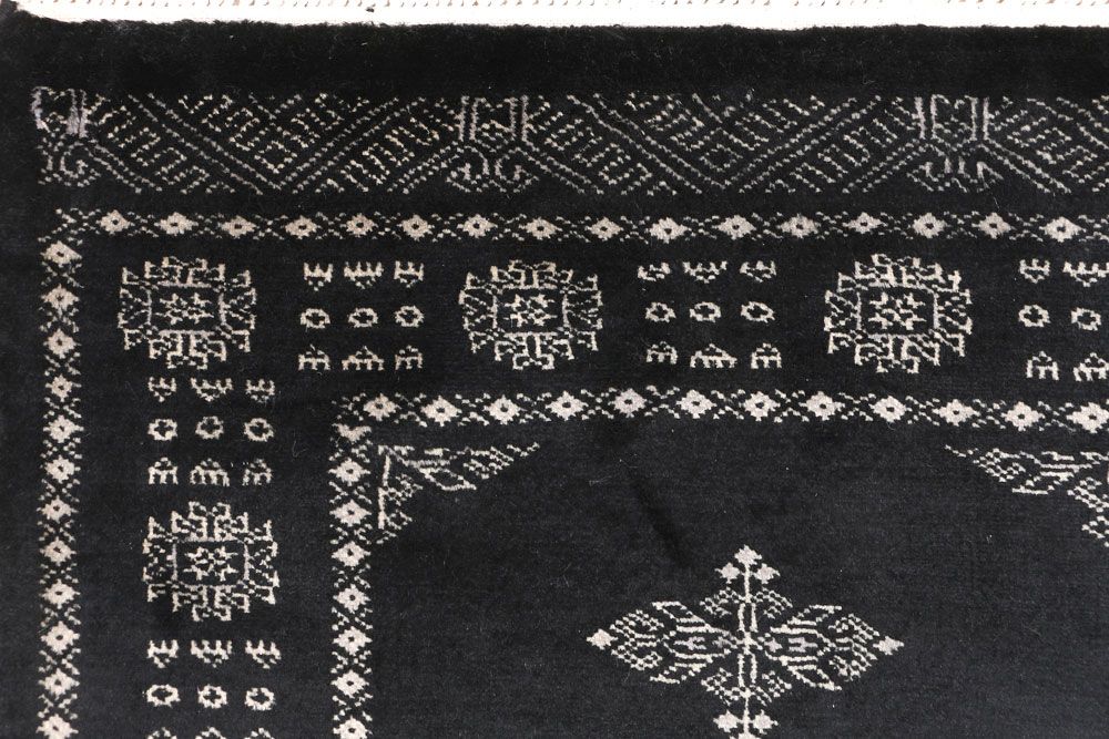 Butterfly 2' 6 x 6' 7 - No. 46576 - ALRUG Rug Store