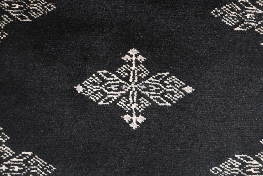 Butterfly 2' 6 x 6' 7 - No. 46576 - ALRUG Rug Store