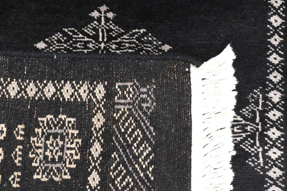 Butterfly 2' 6 x 6' 7 - No. 46576 - ALRUG Rug Store