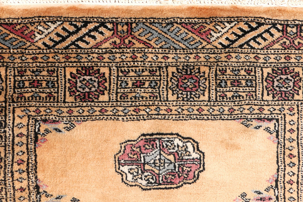 Moccasin Bokhara 2' 8 x 6' 4 - No. 46646 - ALRUG Rug Store