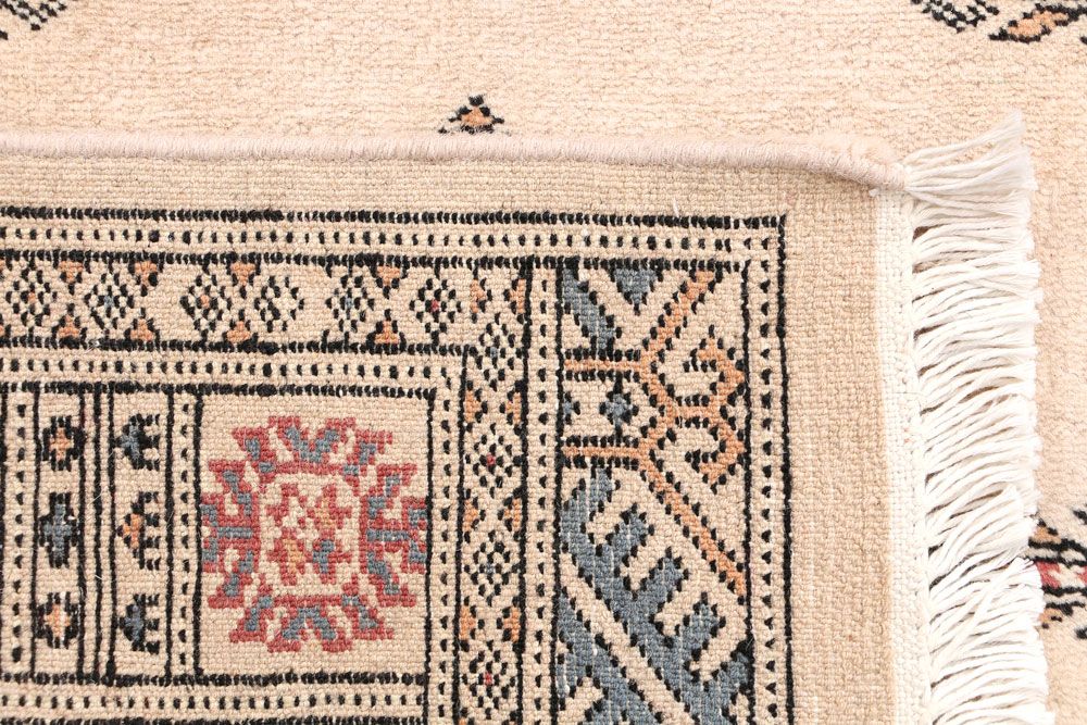 Butterfly 2' 7 x 7' - No. 46650 - ALRUG Rug Store