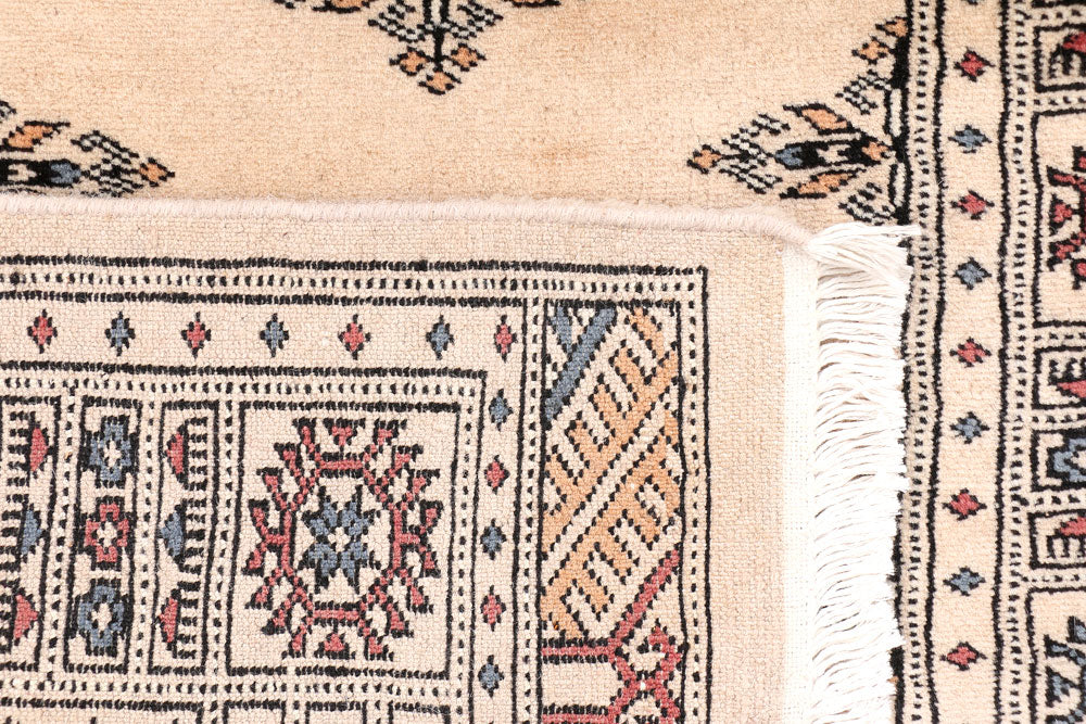 Bisque Butterfly 2' 7 x 8' - No. 46693 - ALRUG Rug Store