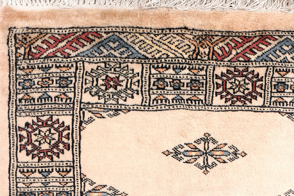 Bisque Butterfly 2' 6 x 8' 5 - No. 46722 - ALRUG Rug Store