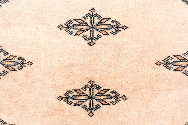 Bisque Butterfly 2' 6 x 8' 5 - No. 46722 - ALRUG Rug Store