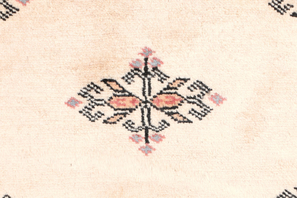 Tan Butterfly 2' 6 x 8' 6 - No. 46786 - ALRUG Rug Store