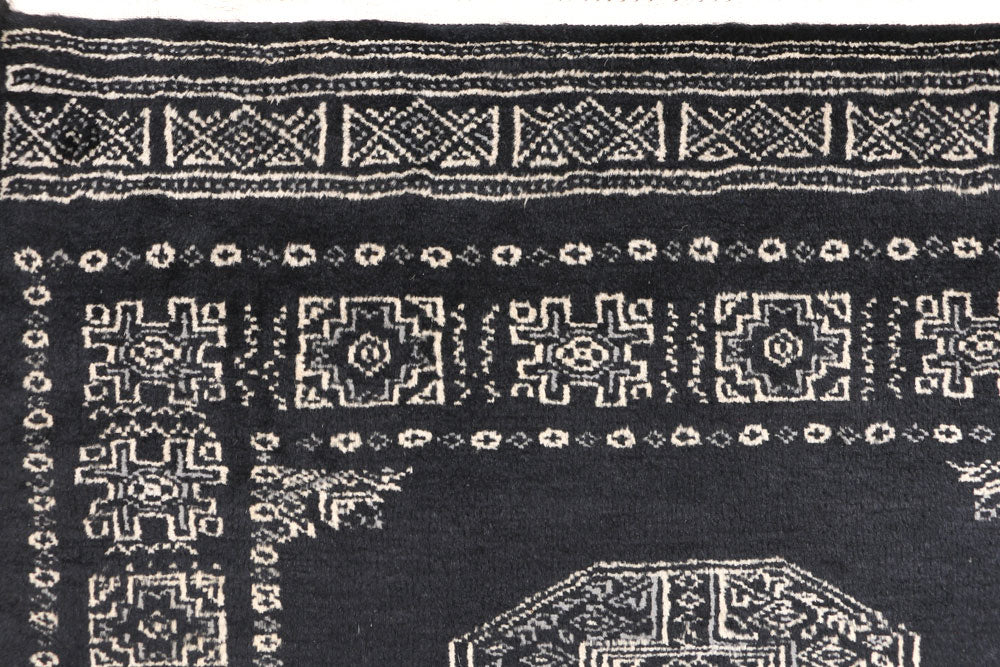 Black Fil Pa 2' 6 x 9' 10 - No. 46812 - ALRUG Rug Store
