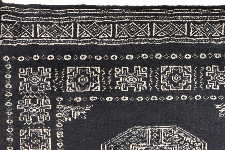 Black Fil Pa 2' 6 x 9' 10 - No. 46812 - ALRUG Rug Store