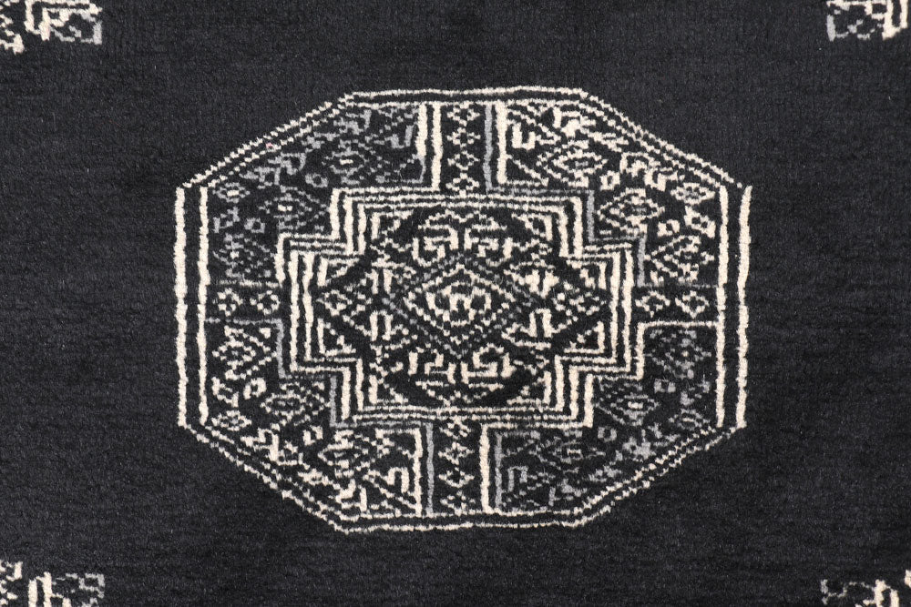 Black Fil Pa 2' 6 x 9' 10 - No. 46812 - ALRUG Rug Store