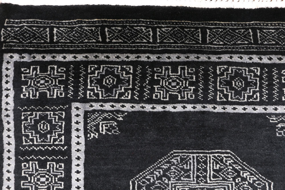 Black Fil Pa 2' 6 x 10' 6 - No. 46846 - ALRUG Rug Store