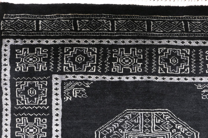 Black Fil Pa 2' 6 x 10' 6 - No. 46846 - ALRUG Rug Store