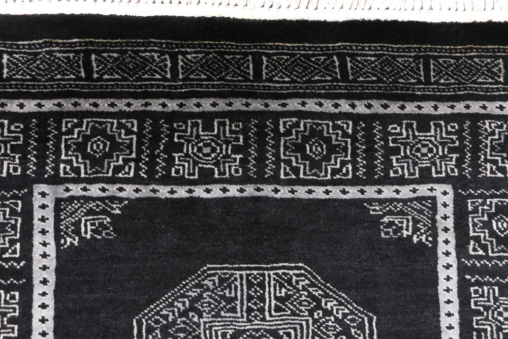 Black Fil Pa 2' 6 x 10' 6 - No. 46846 - ALRUG Rug Store