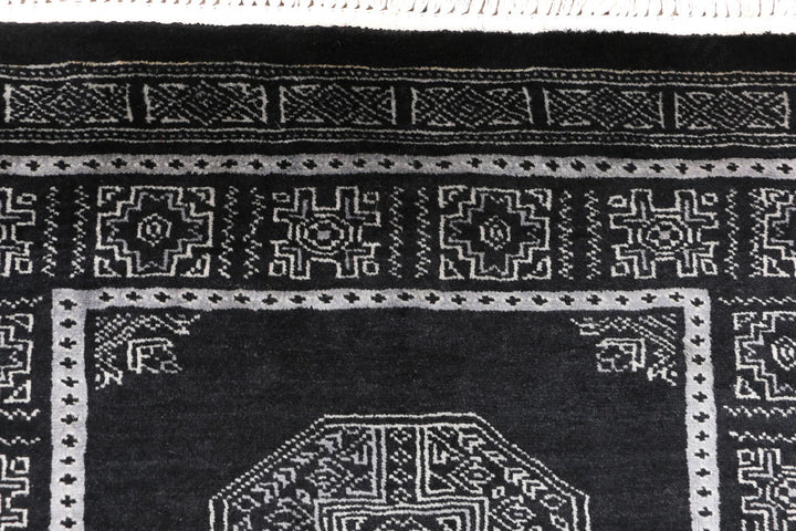 Black Fil Pa 2' 6 x 10' 6 - No. 46846 - ALRUG Rug Store