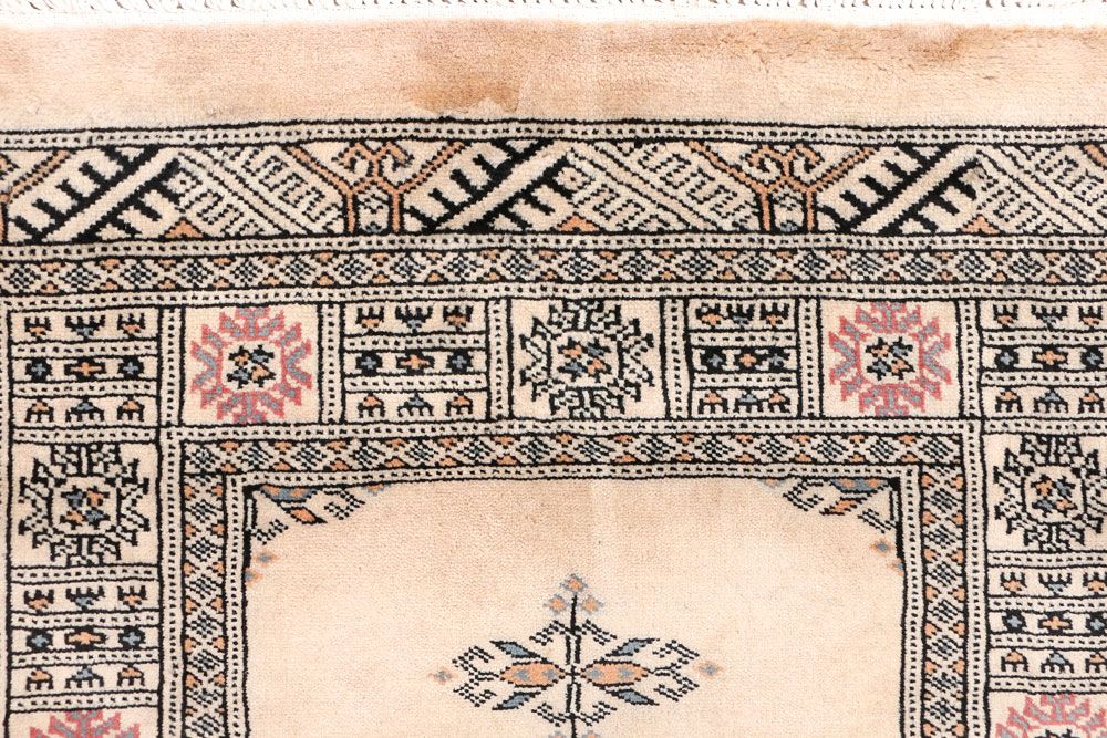 Butterfly 2' 7 x 10' 2 - No. 46848 - ALRUG Rug Store