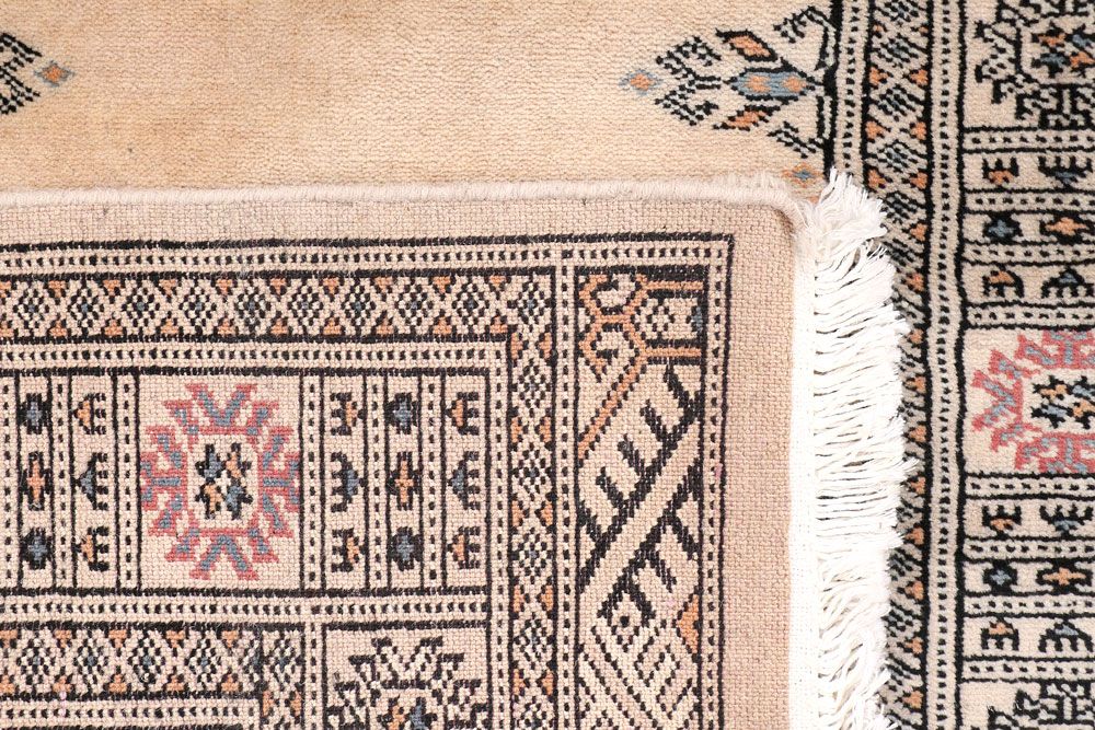 Butterfly 2' 7 x 10' 2 - No. 46848 - ALRUG Rug Store