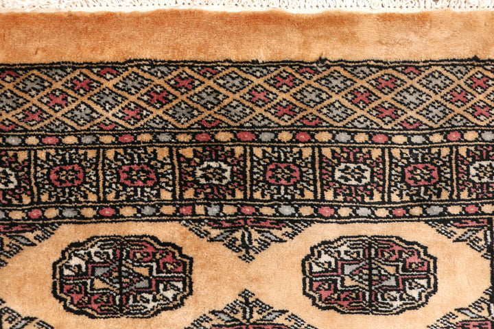 Moccasin Bokhara 2' 7 x 10' 8 - No. 46880 - ALRUG Rug Store