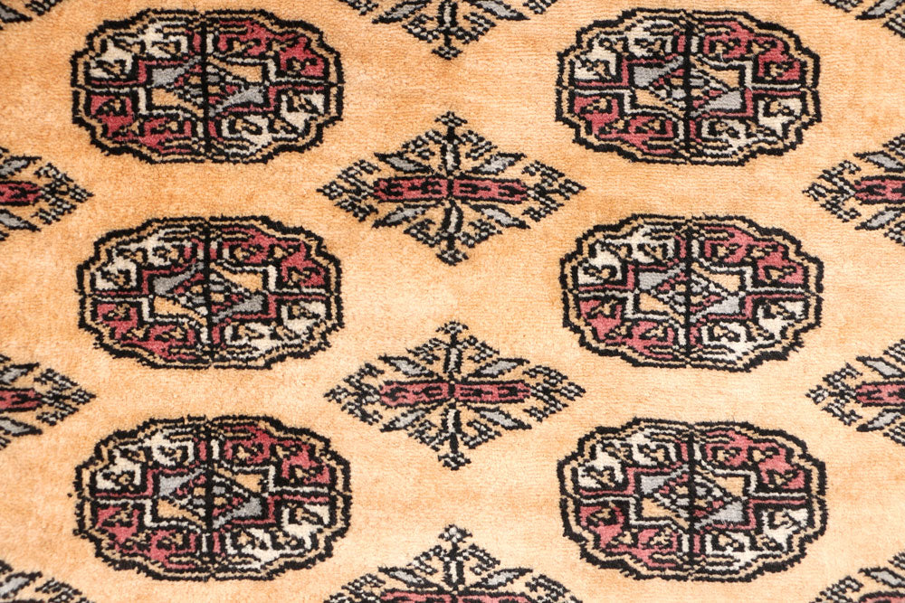 Moccasin Bokhara 2' 7 x 10' 8 - No. 46880 - ALRUG Rug Store