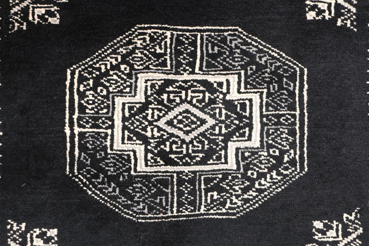 Black Fil Pa 2' 7 x 12' - No. 46886 - ALRUG Rug Store